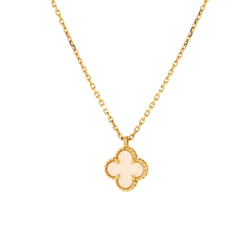 Sweet Alhambra Pendant Necklace 18K Yellow Gold and Mother of Pearl S744816671301
